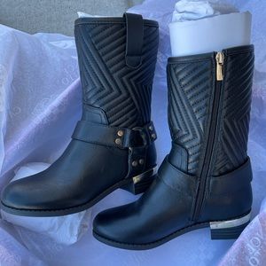 New Kid’s Vince Camuto boots size 12